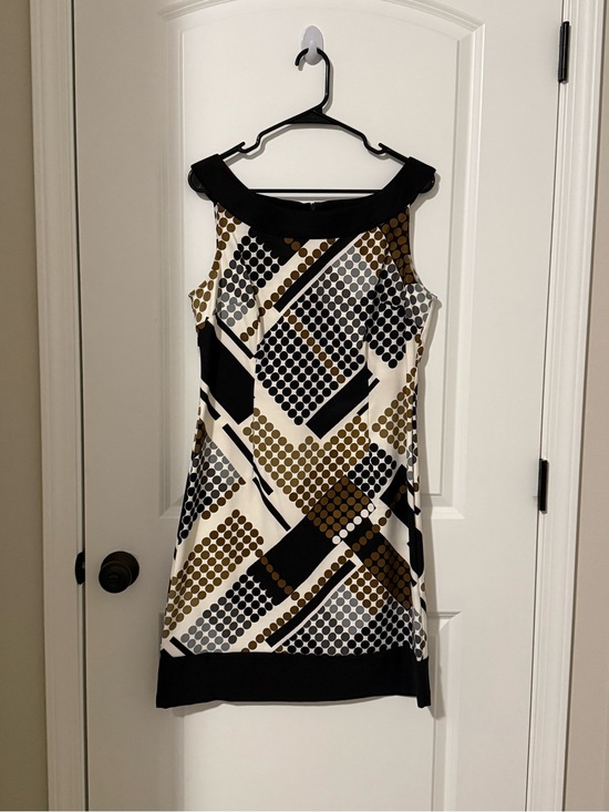 dressbarn Dresses & Skirts - dressbarn Geometric Mini Dress in Black, White & Brown